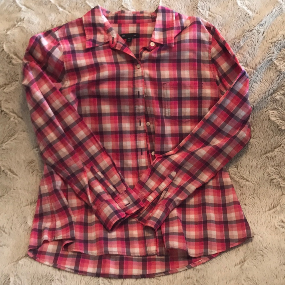 Light gap button down shirt
